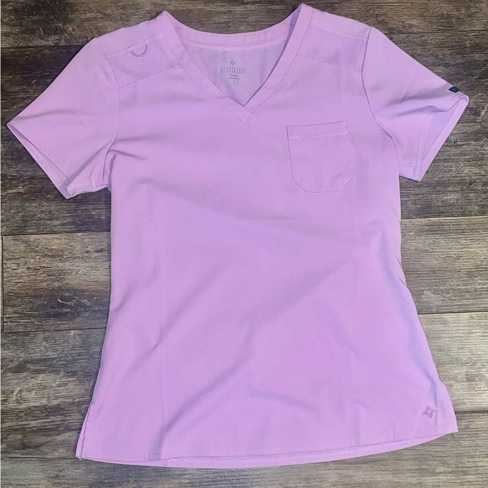 Med Couture Touch Women’s scrub set Lilac size small / small tall